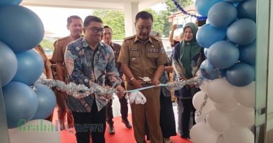 Pelaksanaan peresmian Gedung Dinas Pendidikan Kabupaten Garut, yang berlokasi di Jalan Pembangunan, Kecamatan Tarogong Kidul, Kabupaten Garut, Senin (3/2/2025). (Foto : Moch. Ahdiansyah, Deni Seftiana, & M. Azi Zulhakim/Diskominfo Kab. Garut-grahabignews.com).