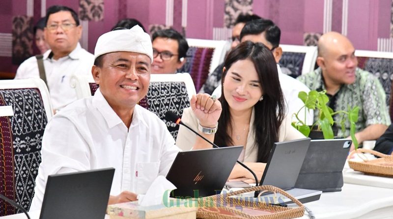 Sekda Jabar Herman Suryatman menghadiri Rapat Pleno Progres Pembentukan Sekolah Rakyat di kantor Kementerian Sosial RI, Jakarta, Rabu (19/3/2025).(Foto: Yogi Prayoga/Biro Adpim Jabar-grahabignews.com)