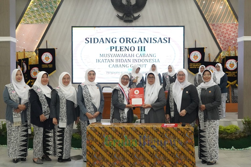 Pelaksanaan pemilihan ketua dan pengurus harian IBI Cabang Garut, yang dilaksanakan di Gedung Pendopo, Kecamatan Garut Kota, Kabupaten Garut, Rabu (7/5/2025). (Foto : Anggana Mulia Karsa & M. Azi Zulhakim/Diskominfo Kab. Garut-grahabignews.com).