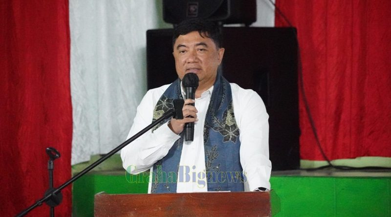 Bupati Garut, Abdusy Syakur Amin, menghadiri acara Peresmian Perpustakaan Desa Pamalayan, Kecamatan Cisewu, Kabupaten Garut, Rabu (21/5/2025).(Foto: Moch Ahdiansyah/ Diskominfo Kab. Garut-grahabignews.com)