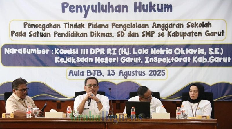 Penyuluhan Hukum terkait Pencegahan Tindak Pidana Pengelolaan Anggaran Sekolah Pada Satuan Pendidikan Dikmas, SD, dan SMP se-Kabupaten Garut yang berlangsung di Aula BJB Cabang Garut, Jalan Ahmad Yani, Kecamatan Garut Kota, Kabupaten Garut, Rabu (13/8/2025).(Foto: Ridwan Nur Faozan/ Diskominfo Kab. Garut-rahabignews.com)