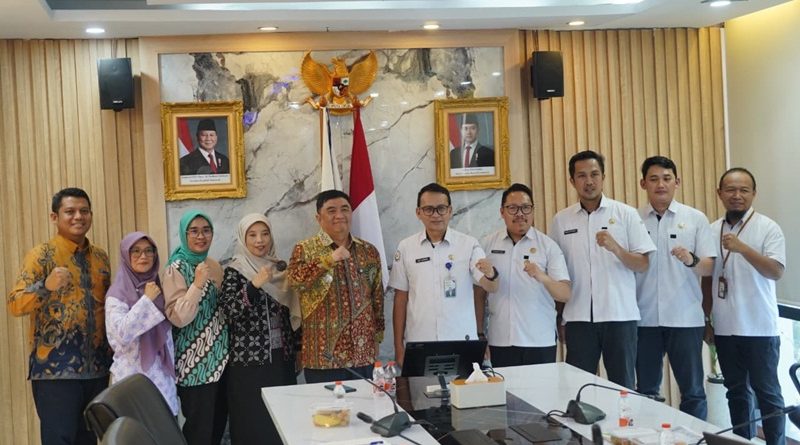 Konsultasi Bupati Garut ke KKP RI Terkait Pembangunan Pelabuhan Cilauteureun Guna Akselerasi Ekonomi Selatan Konsultasi Bupati Garut ke KKP RI Terkait Pembangunan Pelabuhan Cilauteureun Guna Akselerasi Ekonomi Selatan