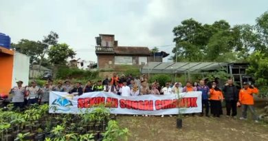 Peringati Hari Bumi Sedunia, Sekolah Sungai Cimanuk Gelar Aksi Tanam Pohon