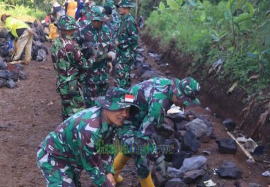 Sertu Soleh Permana, Berkontribusi Aktif Dalam Pembagunan Jalan TMMD ke-128